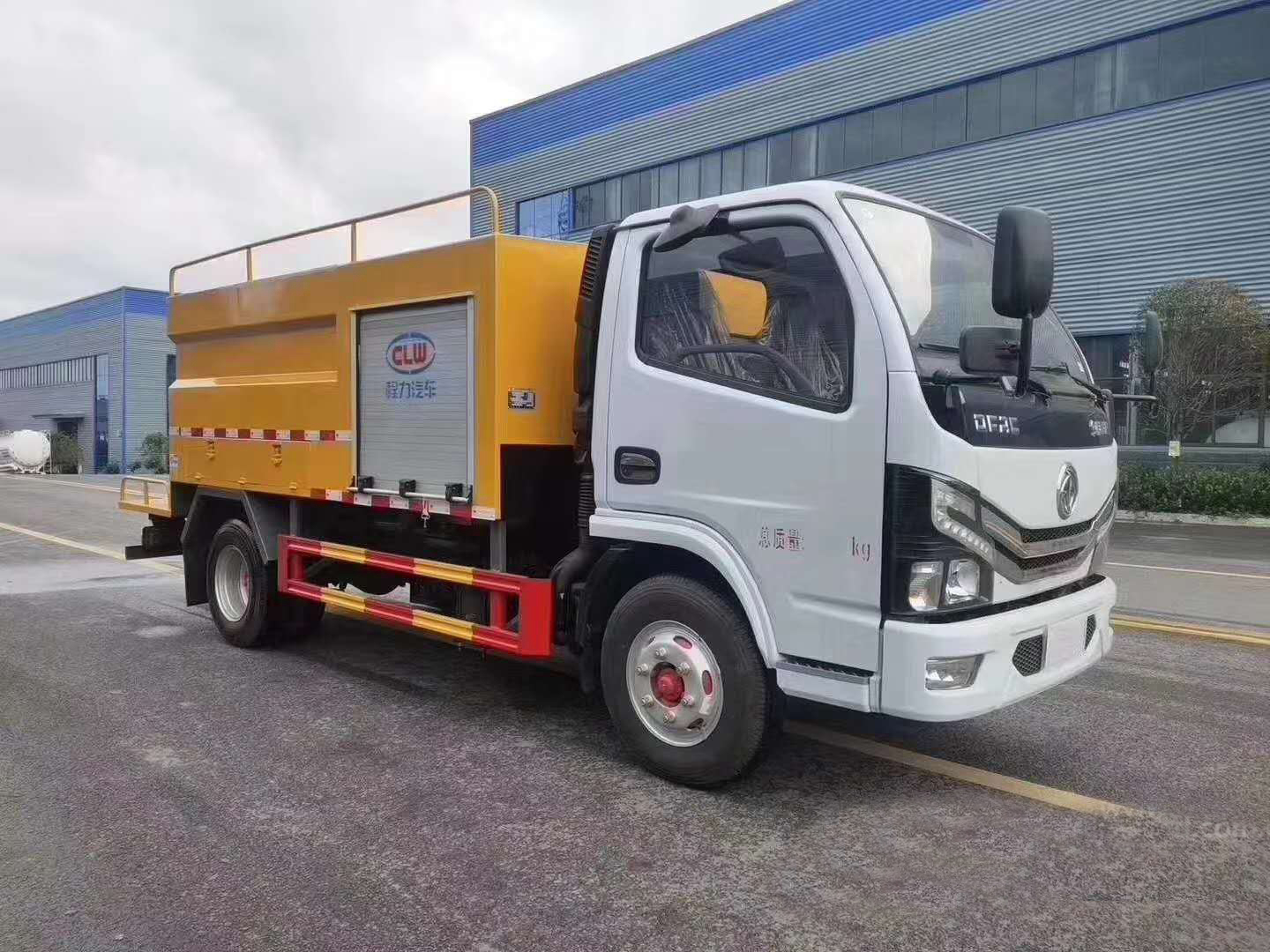 國(guó)六·藍(lán)牌東風(fēng)高壓清洗吸污車(chē)